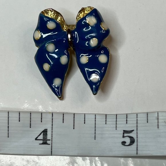 Vintage Blue White Polkadot Bow Enamel Pin - Picture 4 of 4